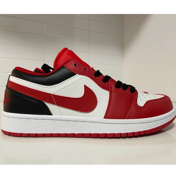 Jordan 1 Reverse Black Toe Size 9 Men (New without box) main image 4
